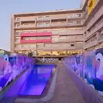 Uc Hall Apartahotel 3*