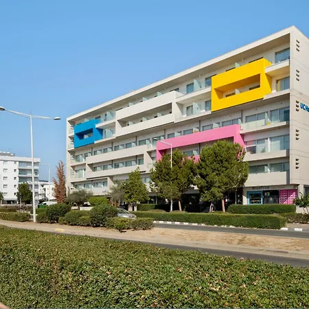 Uc Hall Aparthotel Aglantzia
