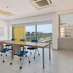Uc Hall Aparthotel 3*