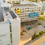 Uc Hall Aparthotel 3*