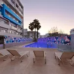 Aparthotel Uc Hall