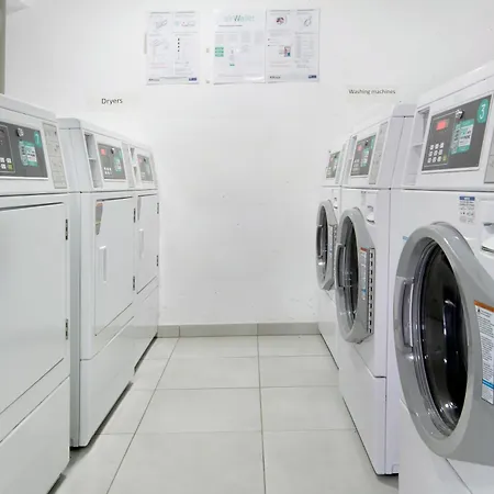 Uc Hall Apartmanhotel 3*