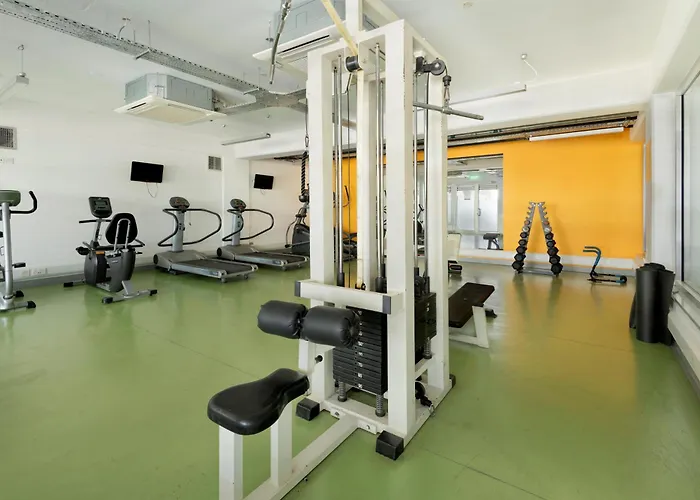 Uc赫尔住宅酒店 3*