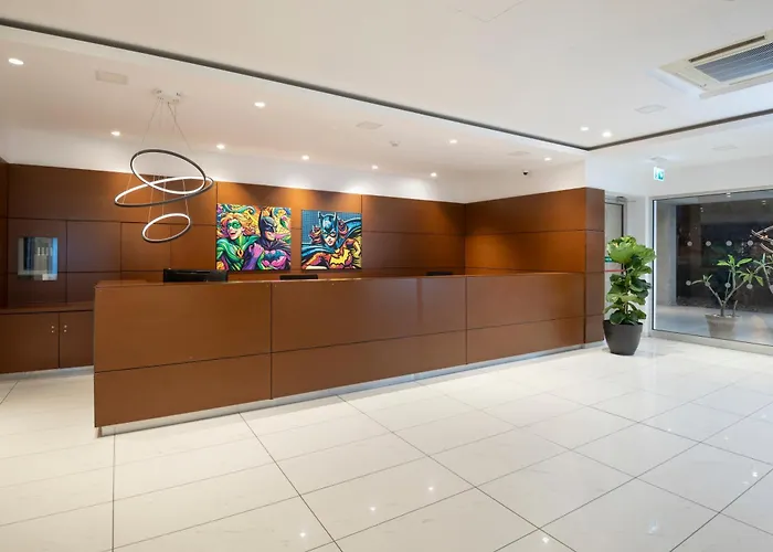 Uc赫尔住宅酒店