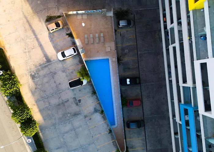 Uc赫尔住宅酒店 3*